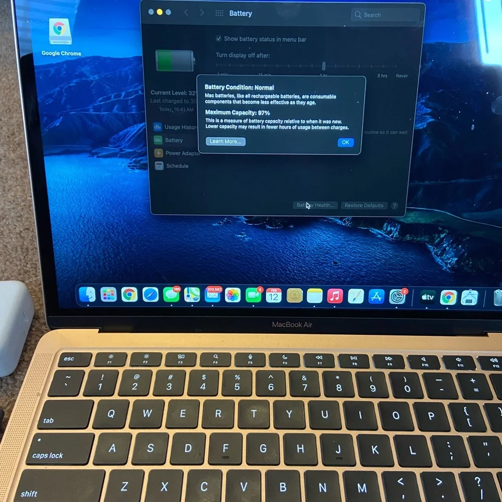 Apple sleek macbook